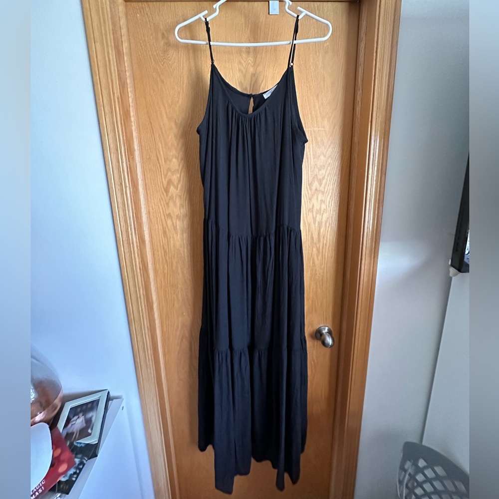 Shop Tallulah black maxi dress. Size medium